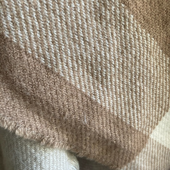 *HP* Uniqlo, Oversized Plaid Poncho, OS - Picture 6 of 7